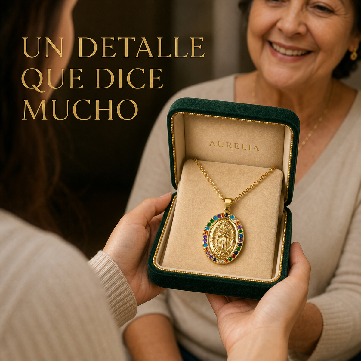 Collar Virgen presentado de forma clara